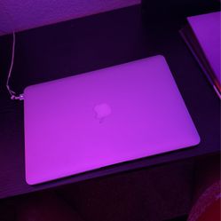 Macbook Air (13-inch, Early 2014) 