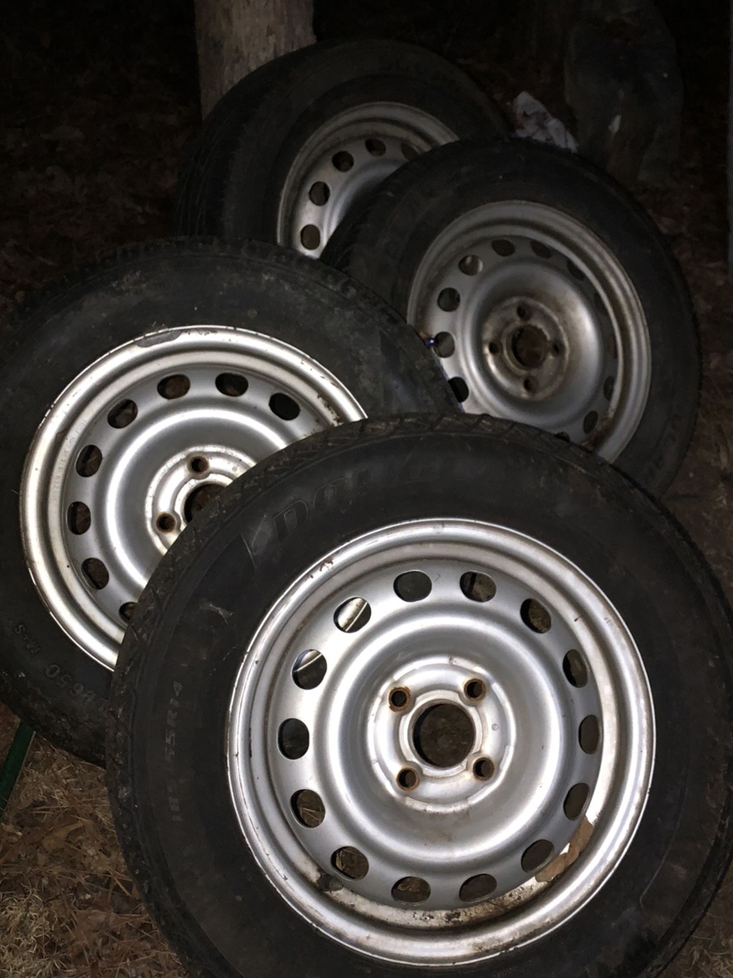 Wheels End Tires