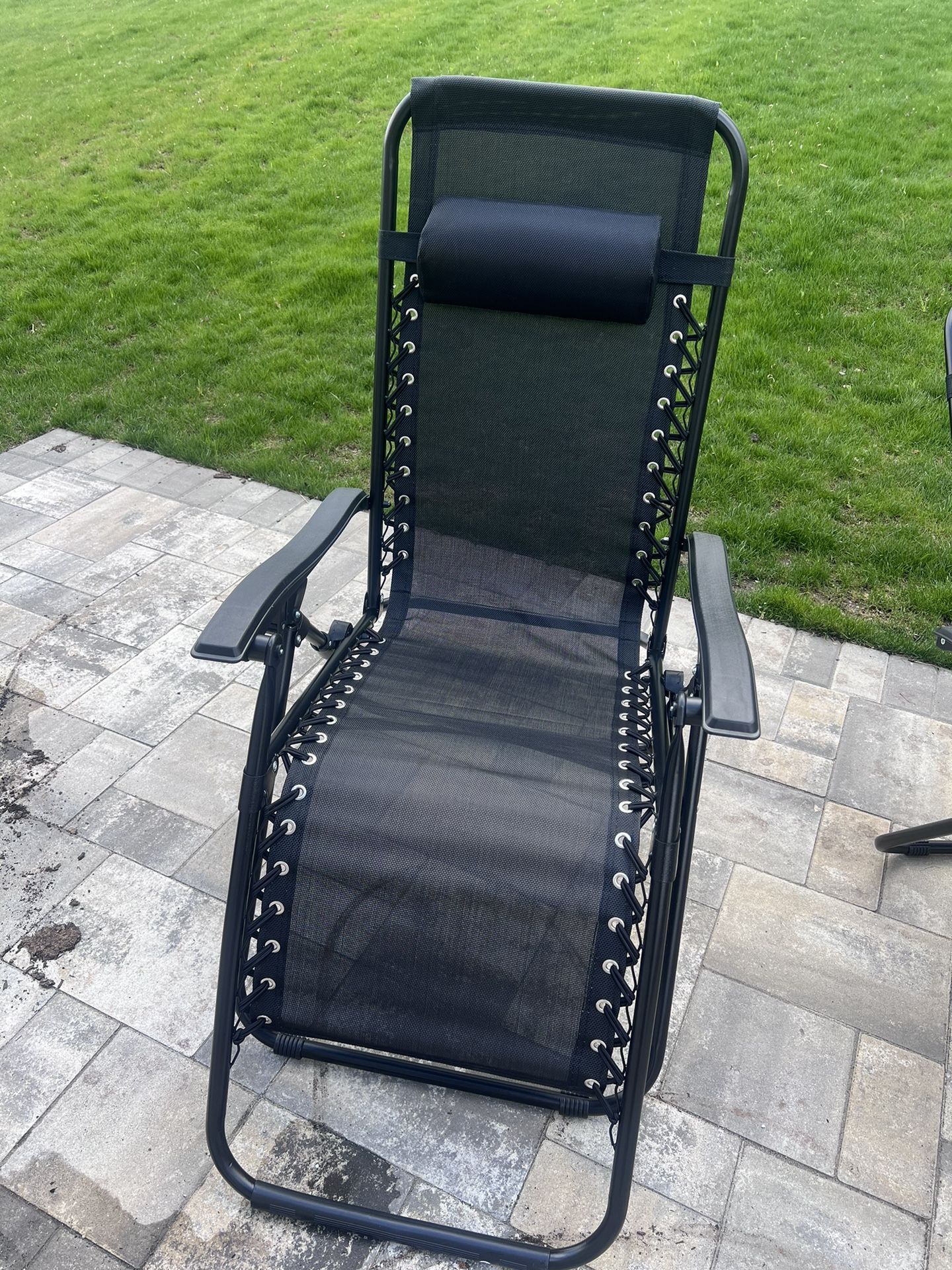 Outdoor Reclining Lawn Chair