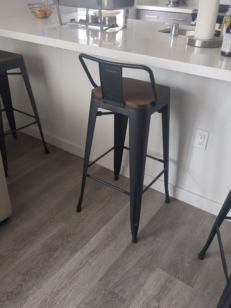 3 Bar Stools