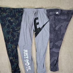 Womans Nike leggings camo and graphic XL lot of 4