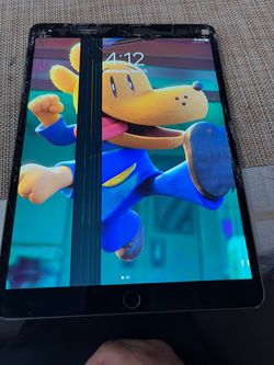Selling 2 iPads for sale. Both with bad lcd and screens  but still working great