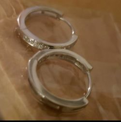 Small solid silver hoops earrings with layer wite gold