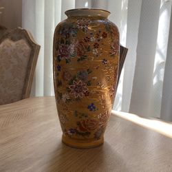 Chinese Antique Porcelain Vase