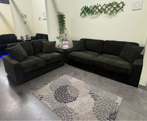 Sofa and loveseat set