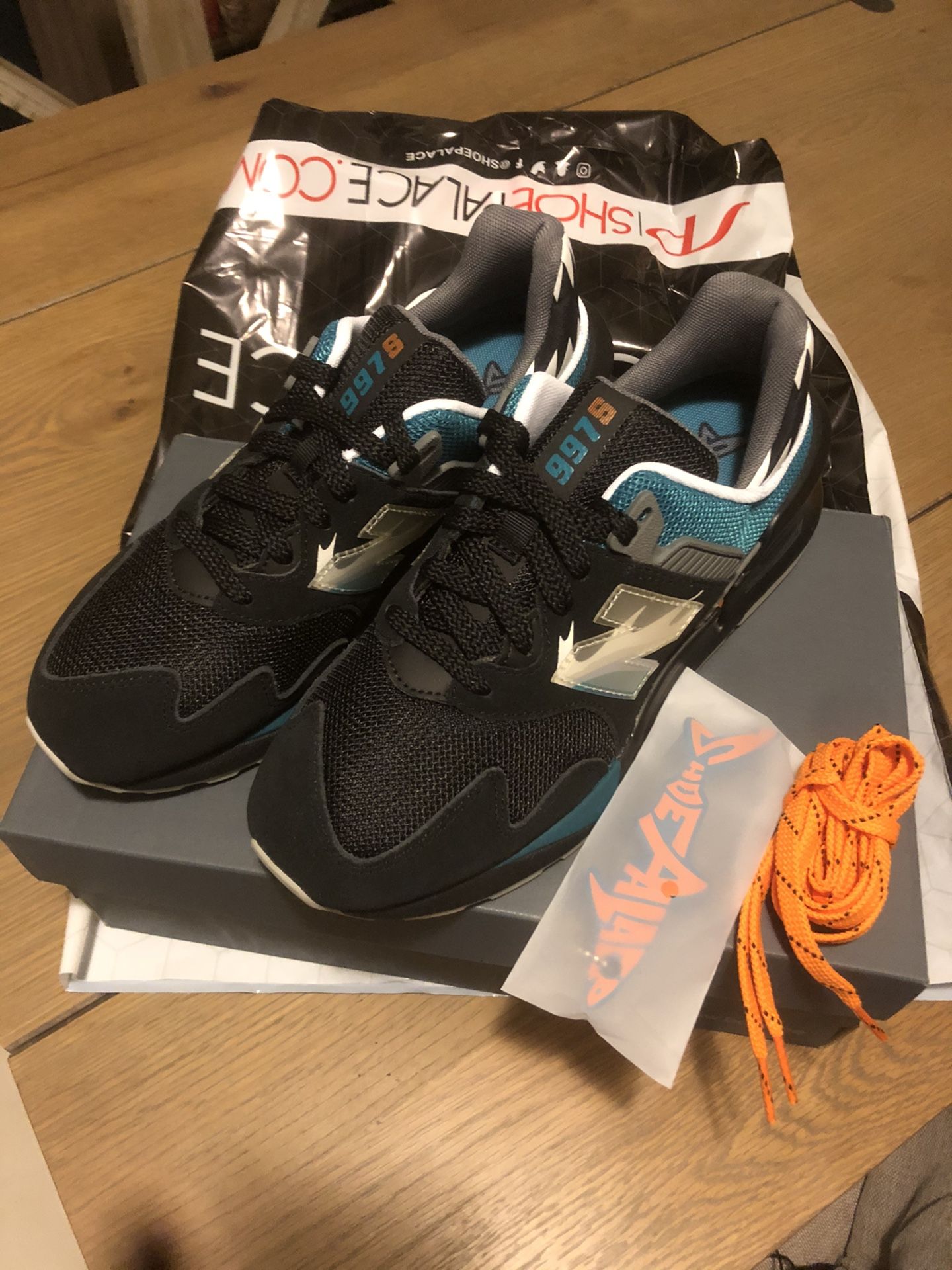 New Balance X Shoe Palace 997S Great White shark size 6