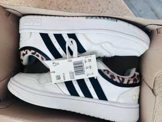 2022 Adidas Wmns Hoops 3.0 'Leopard' size 7
