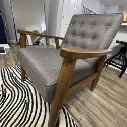 Brand New Mid Century Modern Accent Chair ***