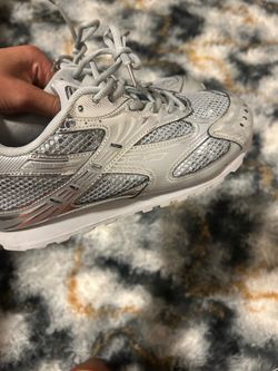 bottegas veneta size 10