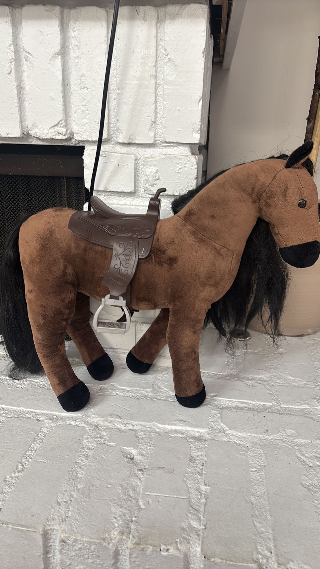 MADAME ALEXANDER POSABLE BROWN HORSE 20” PLUSH PONY STUFFIE