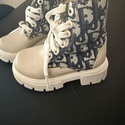 Toddler New Boots  Size 5