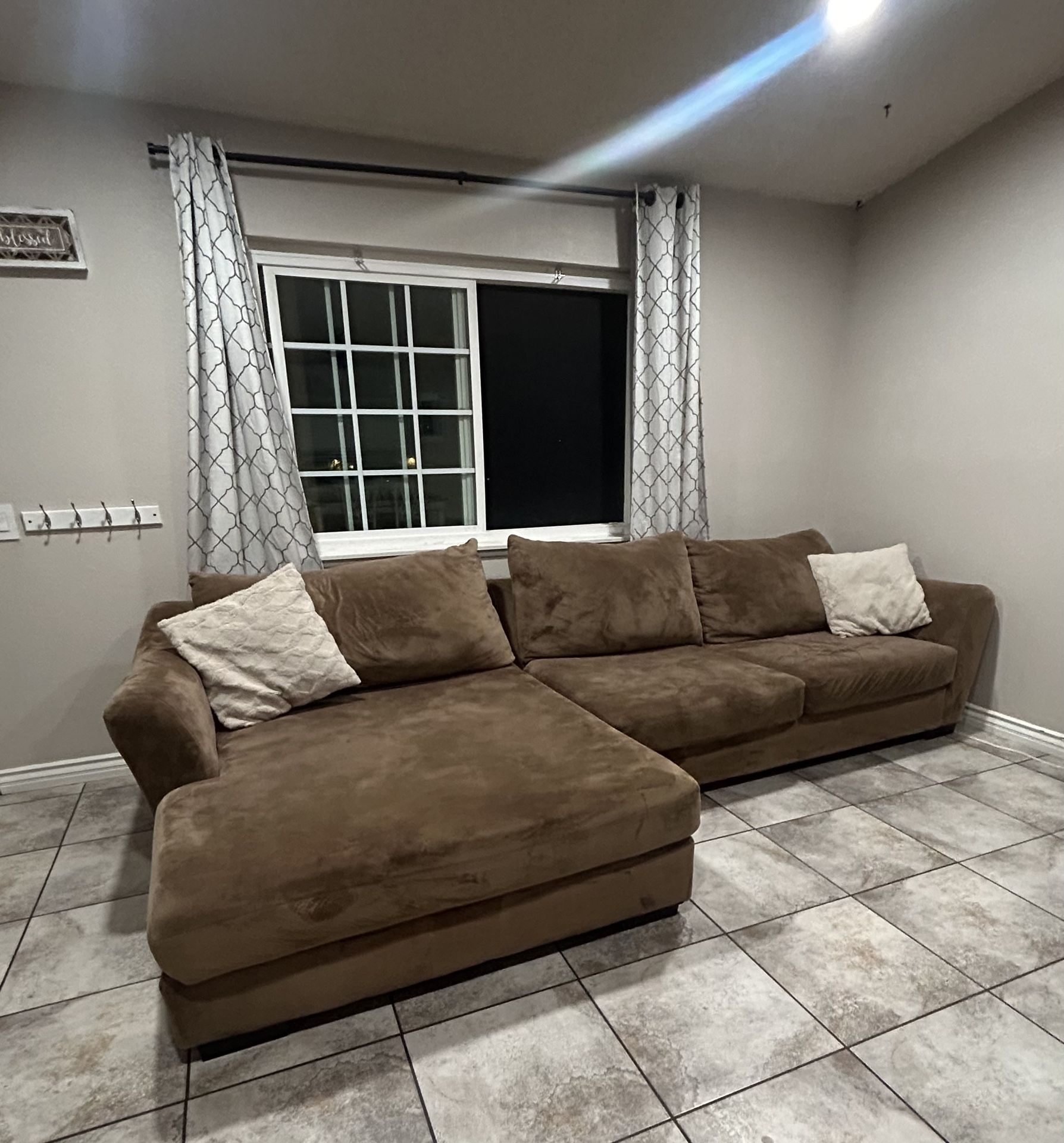 L Couch 