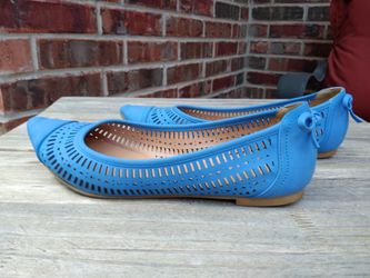 Women's flats