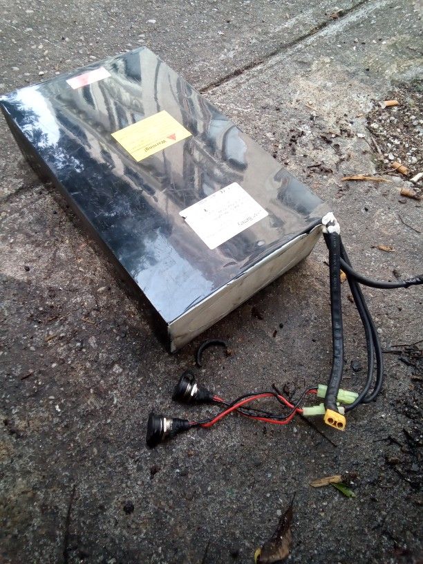 Battery 60 V 38ah.
