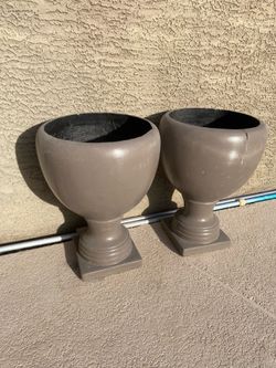 PAIR BROWN RESIN PLANTERS. GOOD GARDEN POTS. ( H- 25 Inches W-17 Inches ) PAIR $55.oo