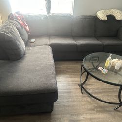 Sectional Couches 