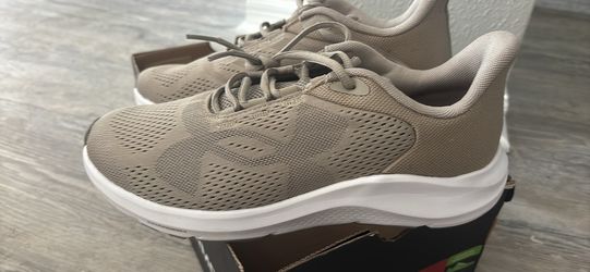 Under Armour Gym Shoes ladies size 9.5