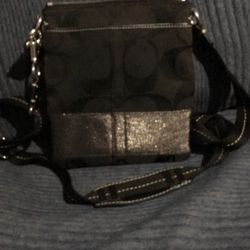 Coach classic vintage crossbody messenger bag black canvas