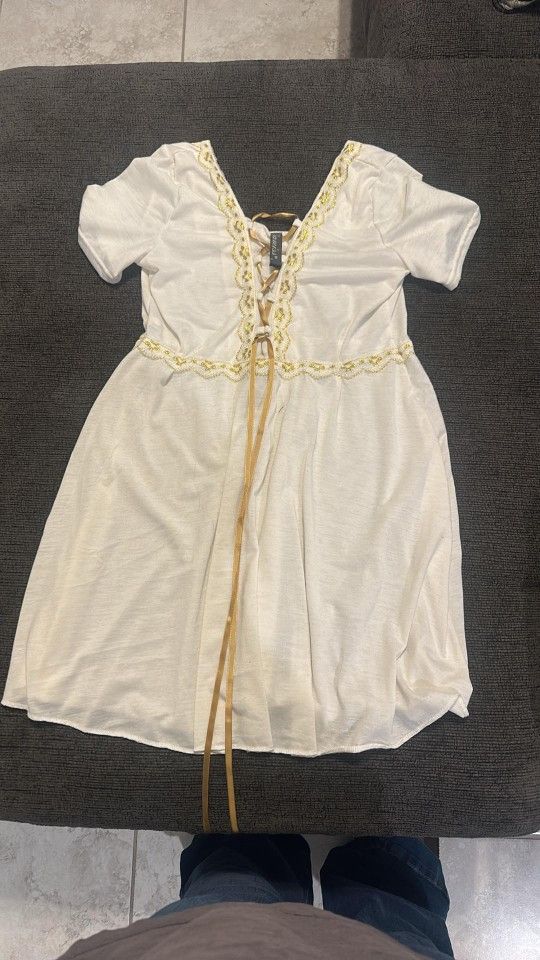 L Off White Gold Lace Up Trim