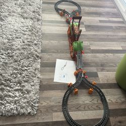 Thomas & Friends Walking Bridge Motorized Train Set