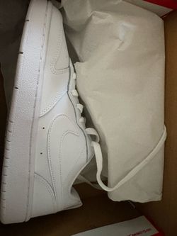 Nike size 8 women