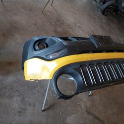 2016 Jeep Renegade Front Bumper 