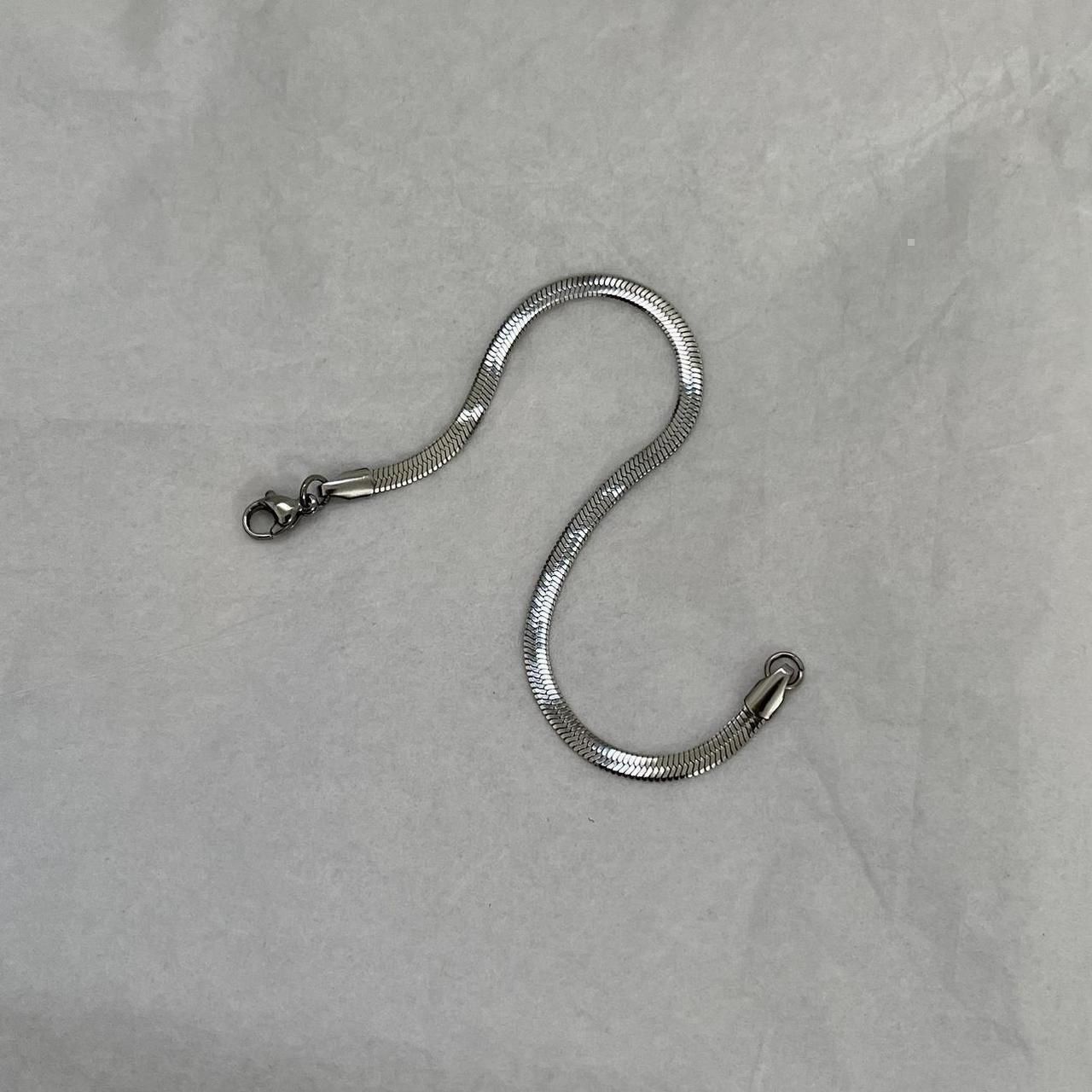 Thin Silver snake chain bracelet (10)79