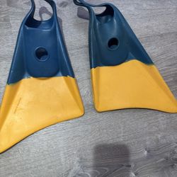 Swim Fins Churchill® Makapuu® Malaysian or Gum Rubber. Patented Design for Swimming Fin Propulsion, Diving, Surfing, Bodyboarding, Unisex.