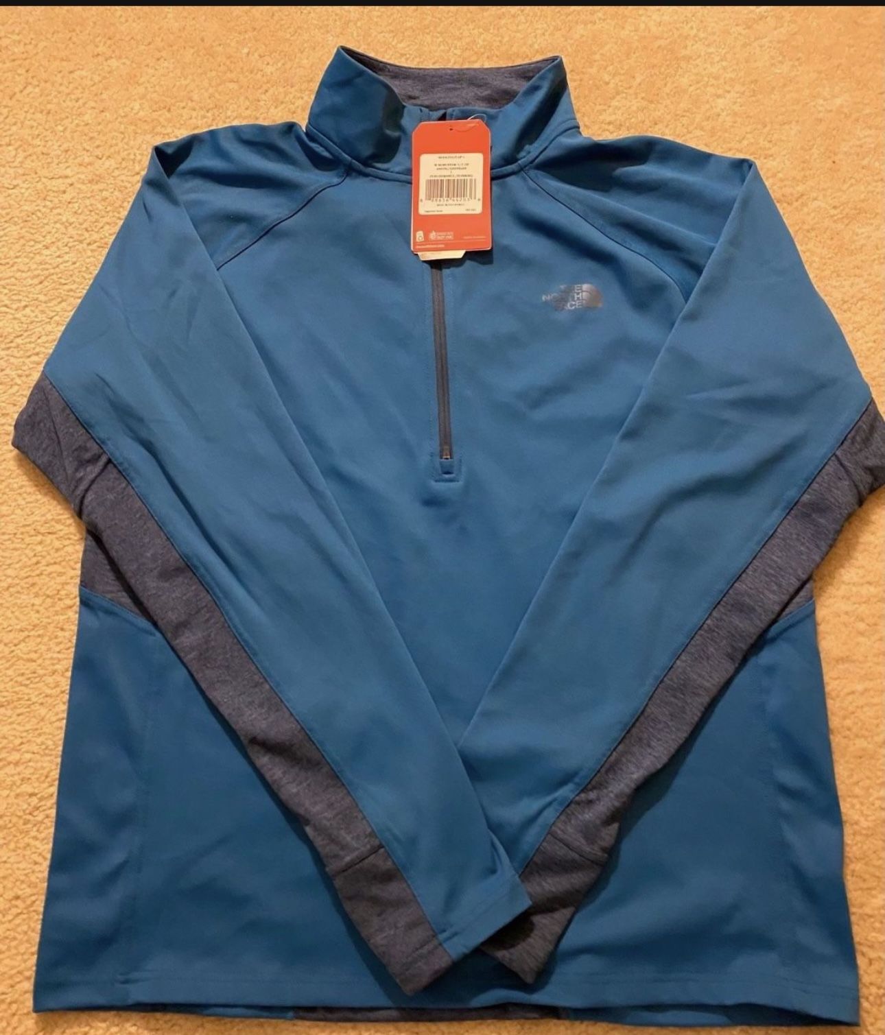 New North Face Fleece 1/2 Zip Large