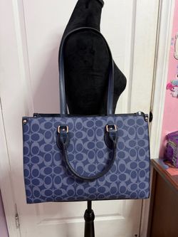 Large tote