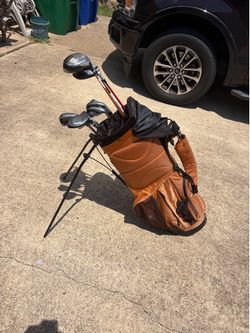 Set of men’s right handed golf clubs Cleveland Orlimar