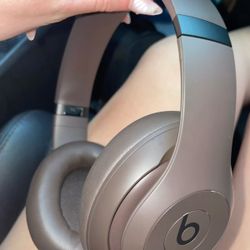 Studio Beats Pro- Brown 