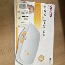 Beurer BY80 Digital Baby Scale, Infant Scale for Weighing in Pounds, Ounces, or Kilograms up to 44 lbs,