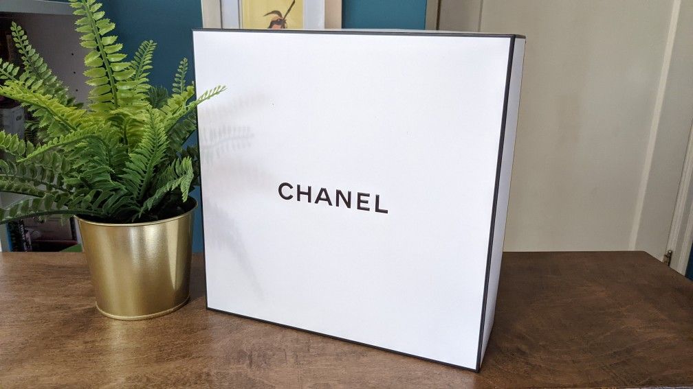 Chanel Large Gift Box