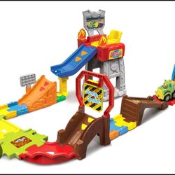 VTech Go! Go! Smart Wheels Monster Truck Rally playset. 