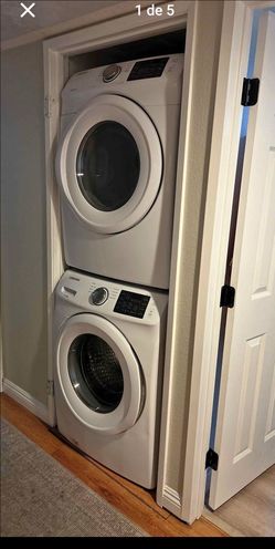 Samsung washer and gas dryer set large capacity side by side and stacklable