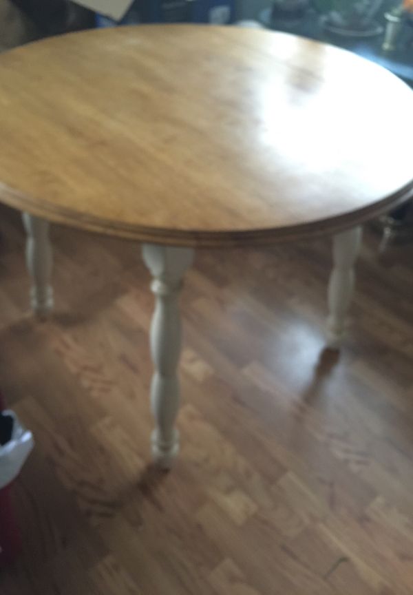 Round Table Household In Joint Base Lewis Mc Wa Offerup