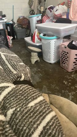 Decor Goes For 3 Sum I’ll Take 150