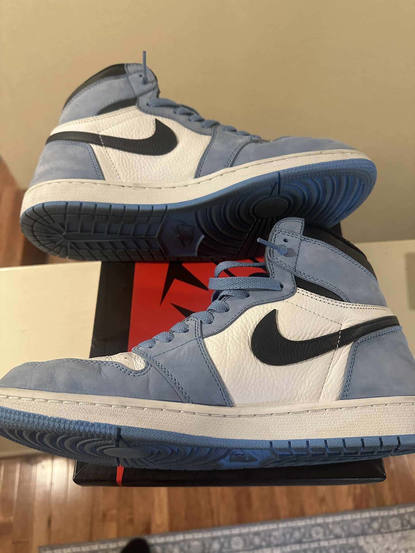 nike air jordan 1 retro high og university blue Size 11