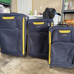 Nautica 3-Piece Luggage Set Navy Yellow