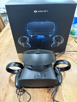 Oculus Rift S PC-VR Headset - Complete in Original Box + Mini-DP Adapter