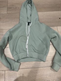 Women’s Hoodies/Sweaters S-M 