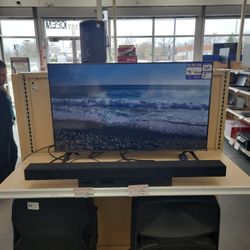 Hisense 40" Smart TV With Remote