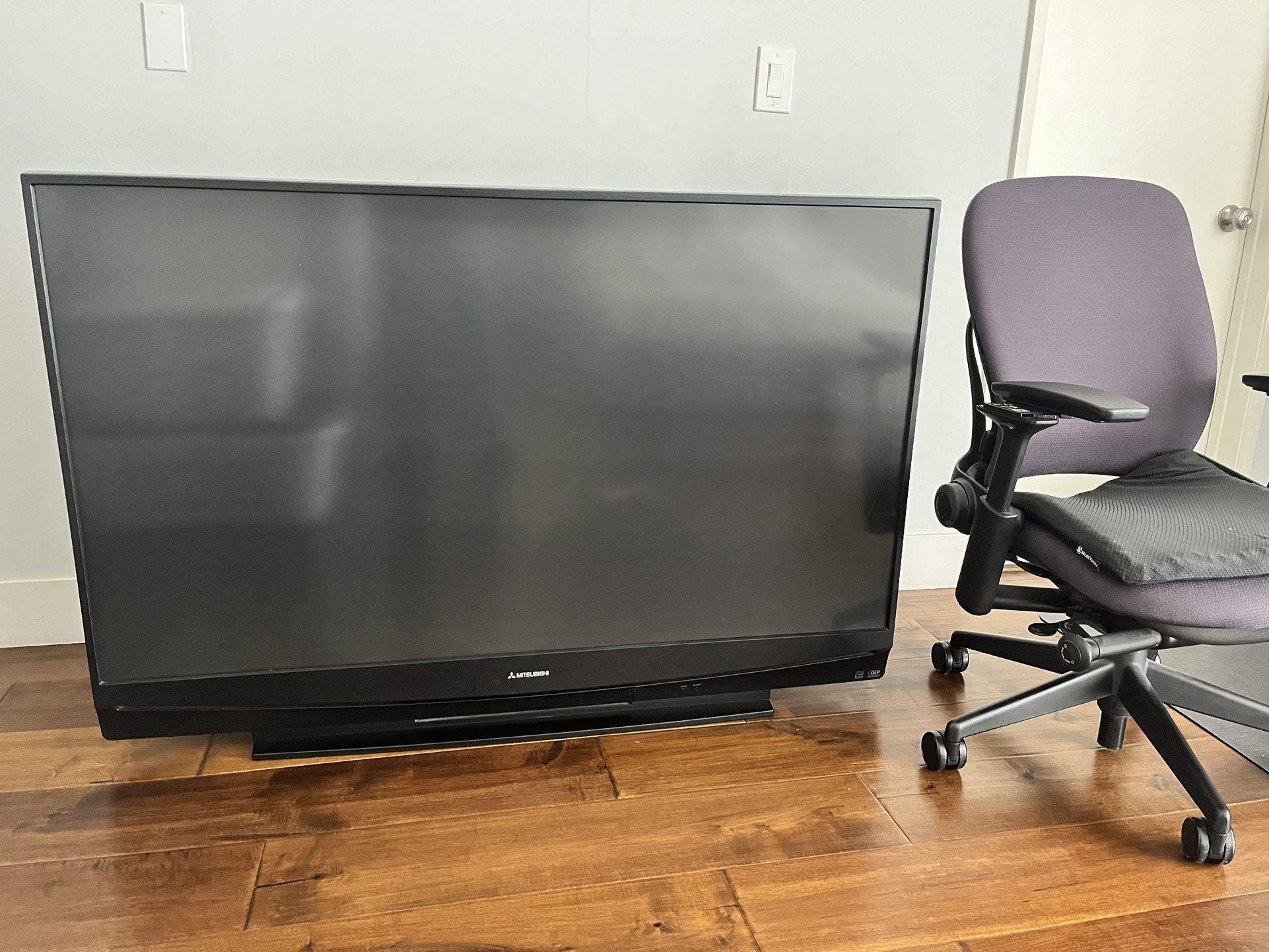 Mitsubishi 60 Inch Projection TV