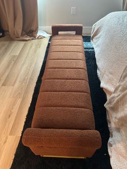 Brown storage bench / KING or QUEEN
