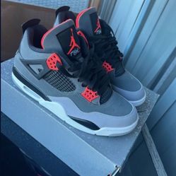 Air Jordan 4