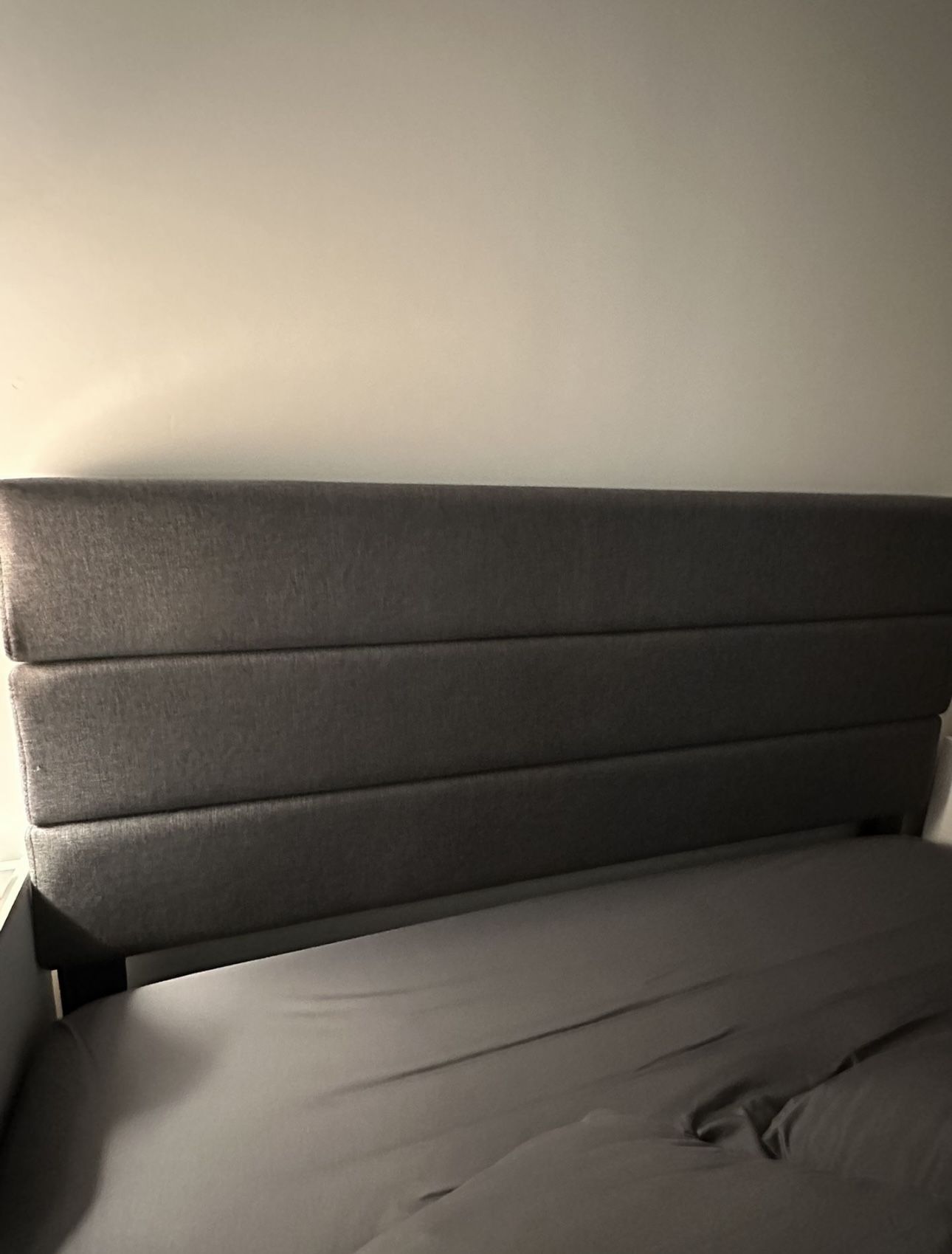 Queen Bed Frame Platform Bed with Linen Fabric Upholstered Headboard and Wooden Slats Support