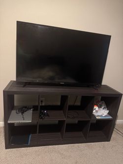 Element Flat Screen TV with stand