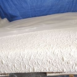 King Size Mattress (Colchón King Size)