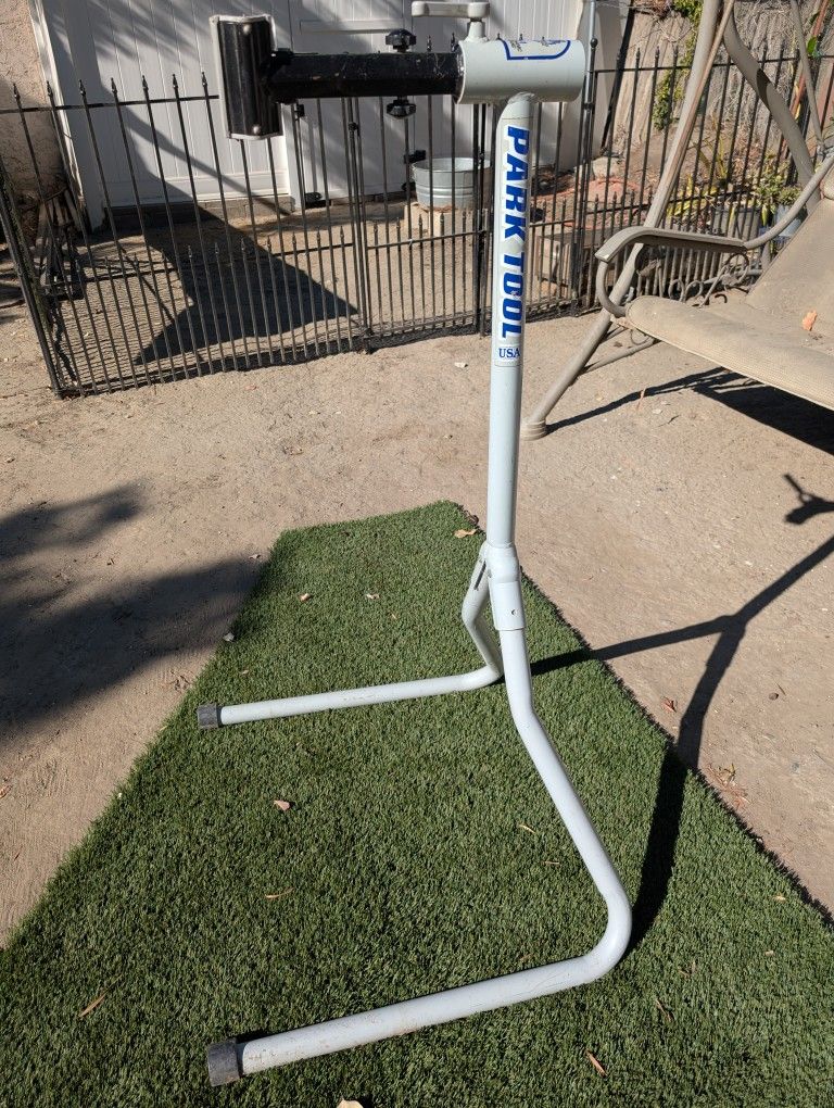 Park Bike Stand Repair Bmx Mountain